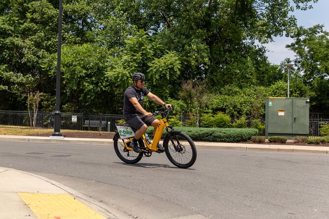 2-Hour Guided E-Bicycle Sightseeing Tour of Nashville - Downtown sights, from the Ryman to Printer’s Alley