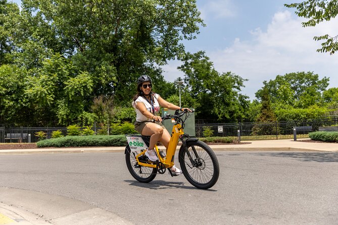 2-Hour Guided E-Bicycle Sightseeing Tour of Nashville - Riverfront Park and Nissan Stadium