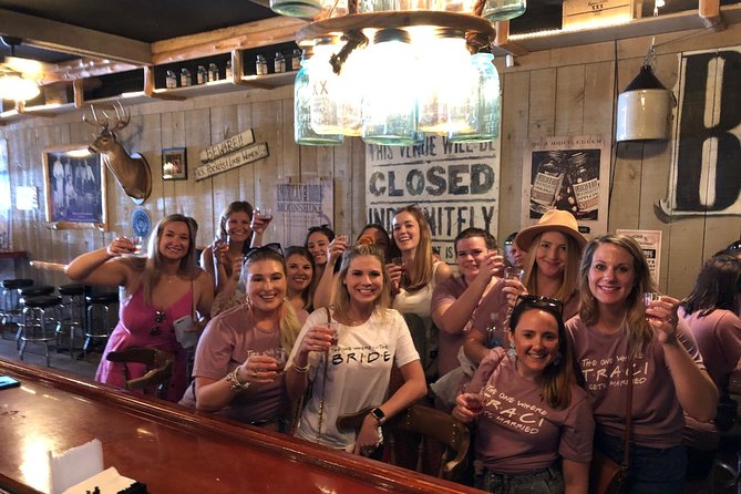 All-Inclusive Nighttime Pub Crawl - Guides can make or break the evening