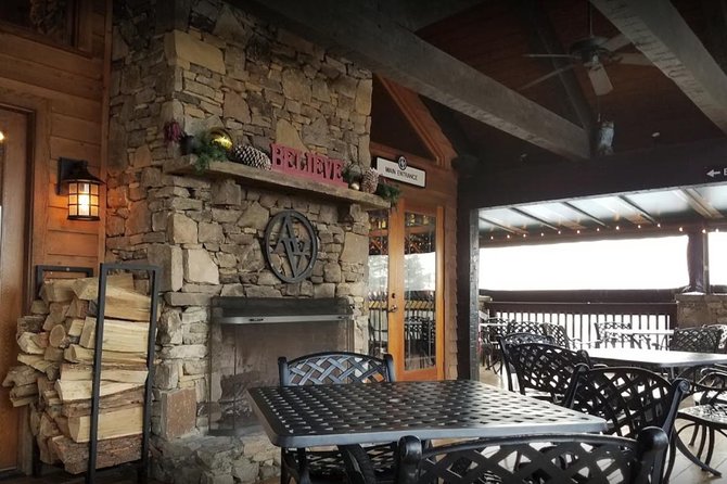Arrington Vineyard Winery Round-Trip Shuttle Transportation from Nashville - A country road from Nashville