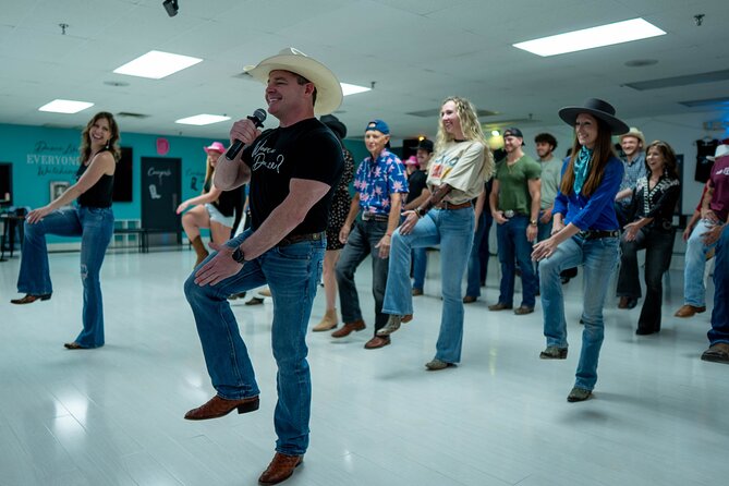 Beginner's Line Dancing Class with Instructor in Nashville - Building the first steps slowly