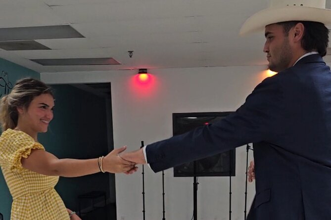 Beginner's Two Step and Country Swing Dancing Class - Adding spins, turns, and simple show-off moves