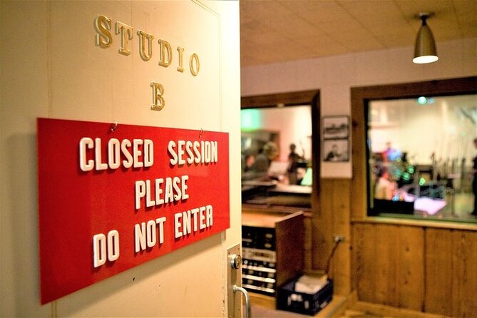 Circle Pass: Johnny Cash, Trolley Tour, Ryman, Ole Smoky & More - Country Music Hall of Fame: Start With Nashville’s Main Story
