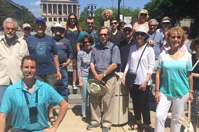 Downtown Nashville Guided Sightseeing Walking Tour - Tootsie’s, Ernest Tubb, and the country music trail