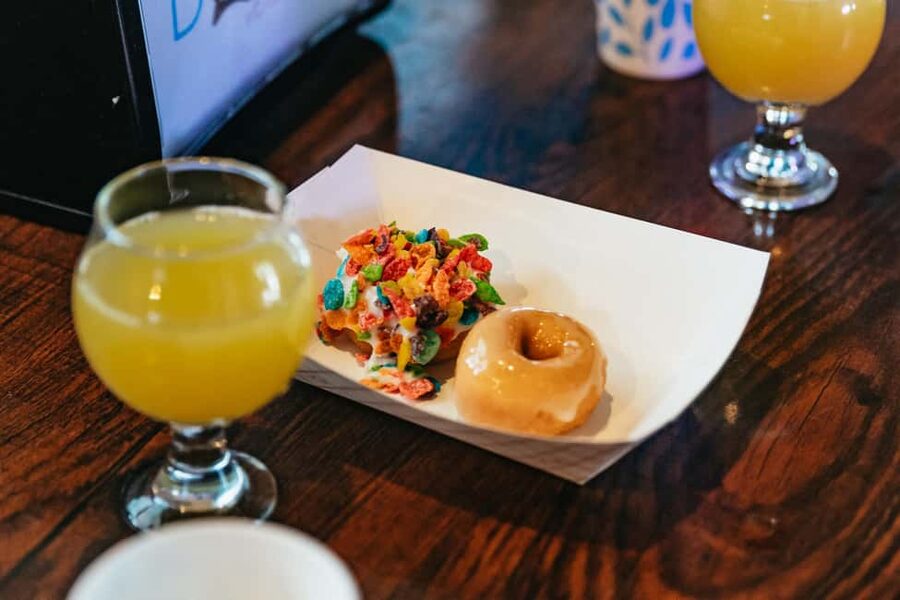 East Nashville Walking Food Tour with 5+ Tastings - Nashville hot chicken and the crustburger