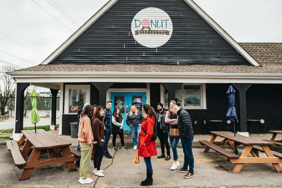 East Nashville Walking Food Tour with 5+ Tastings - Guide quality and group atmosphere