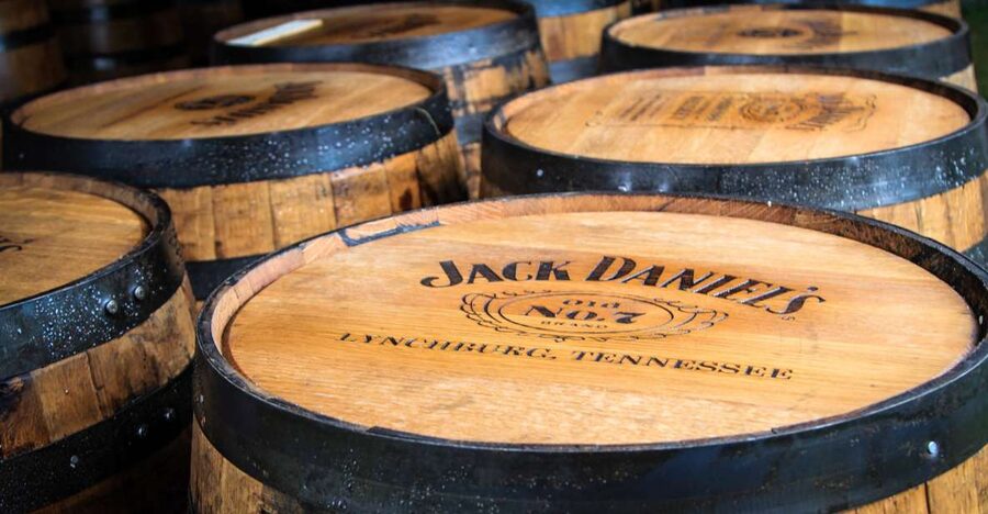 From Nashville: Lynchburg Jack Daniel's Distillery Tour - Lynchburg town square: 90 minutes to eat and browse