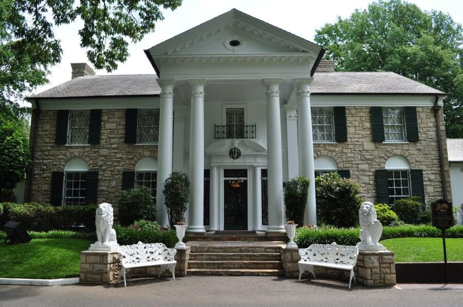 From Nashville: Memphis Tour with Graceland VIP Access - At a glance