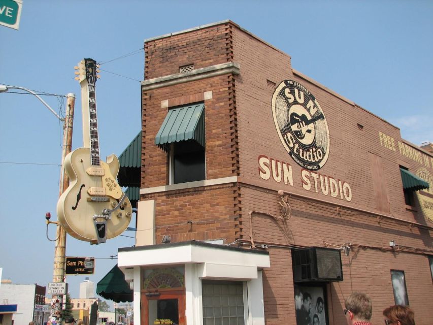 From Nashville: Memphis Tour with Graceland VIP Access - What the $329 price really covers