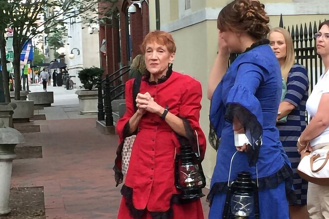 Haunted Nashville Night-Time Walking Tour with Costumed Guide - The Tennessee State Capitol and its presidential ghosts