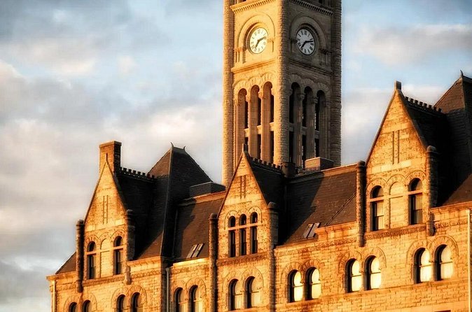 "Murder in Music City" Night-Time Ghost Walking Tour of Nashville - How demanding is the 90-minute walk?