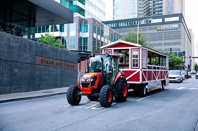 Narrated Sightseeing Tractor Tour of Nashville - What the guides add to the ride