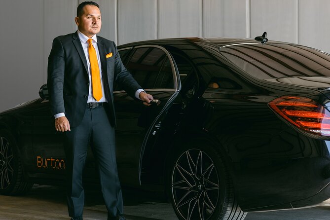 Nashville Arrival Private Transportation from Airport to Hotel - The 30 to 40 minute ride into downtown Nashville