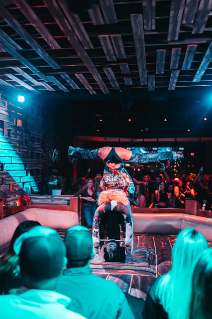 Nashville Bar Crawl: Guided Pub Crawl with Drinks Discounts - Who should book this Broadway crawl?