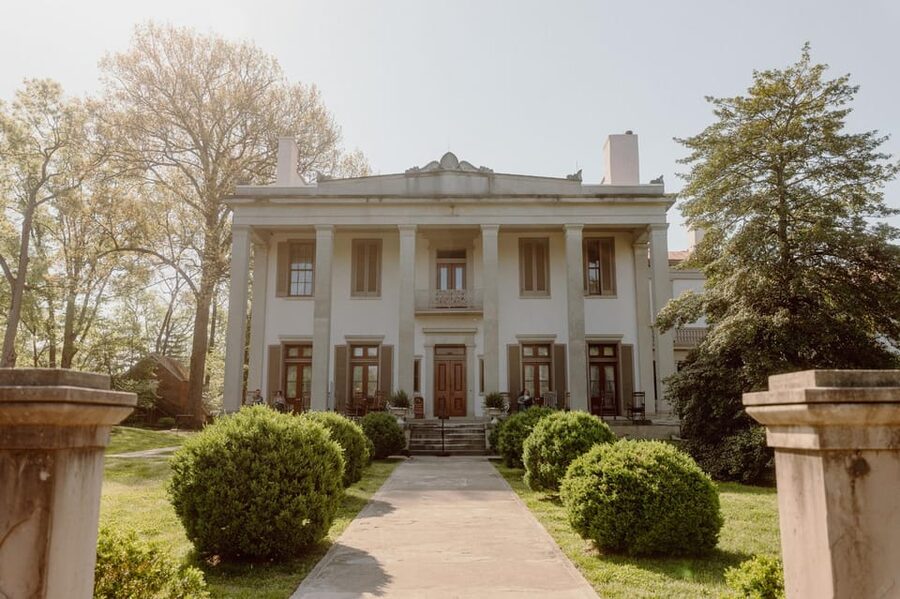 Nashville: Belle Meade Historic Mansion Tour - The plantation story and why the context matters