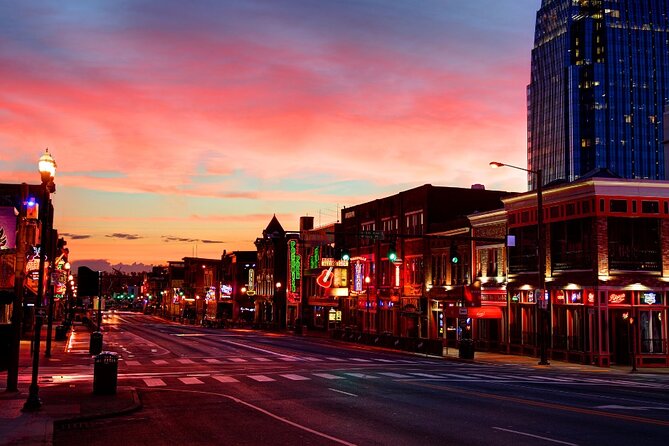 Nashville Carnage and Chaos Ghost Tour - The guides make or break a storytelling tour