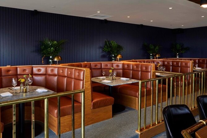 Nashville Craft Cocktails & Fine Dining Walking Tour - Contemporary art at The Bankers Alley Hotel