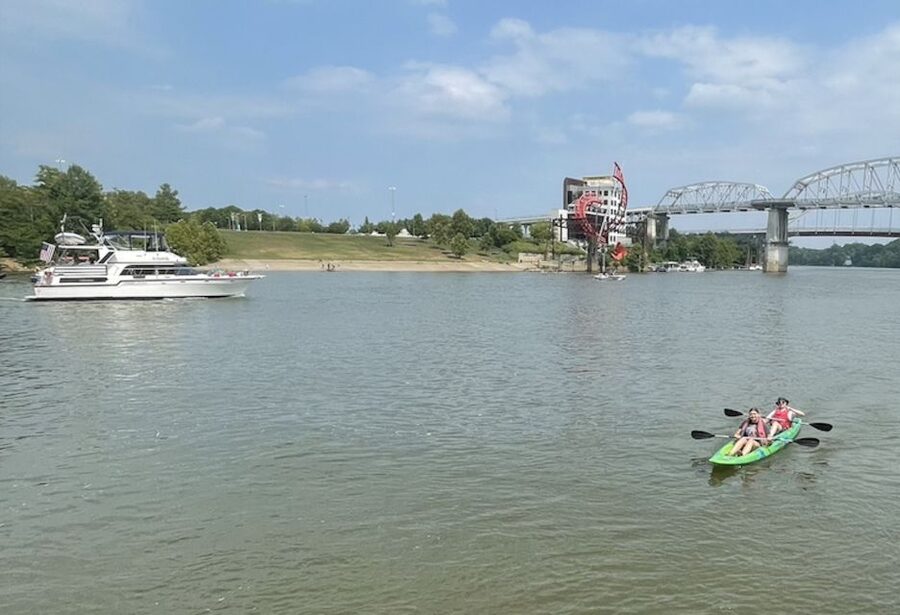 Nashville: Downtown Kayak Rental - Starting beside Nissan Stadium