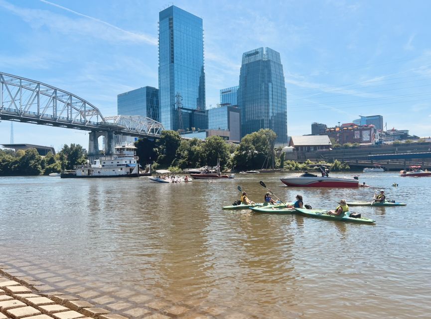 Nashville: Downtown Kayak Rental - Getting outfitted for the Cumberland River