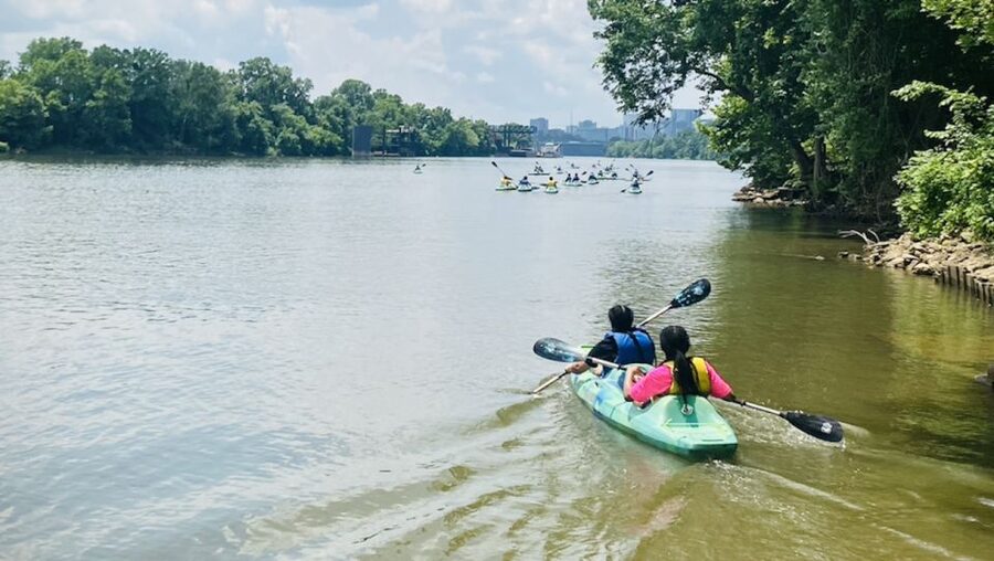 Nashville: Downtown Kayak Rental with Shuttle - A quiet start at Shelby Park