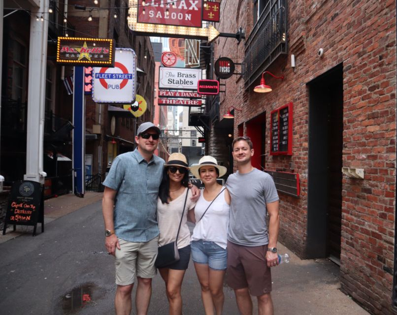 Nashville: Downtown Walking Tour - The Ryman Auditorium and Broadway finish