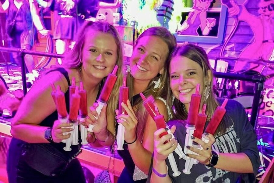 Nashville: Exclusive Entry and Special Offers VIP Bar Crawl - How the three-hour route works
