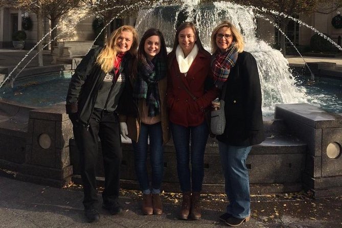 Nashville Famous Footsteps Guided Walking Tour - Why Kaycie’s guiding style matters