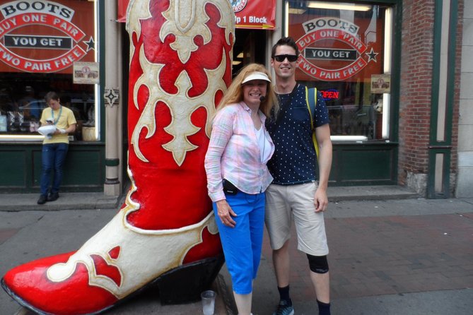 Nashville Famous Footsteps Guided Walking Tour - Booking, weather, and practical details