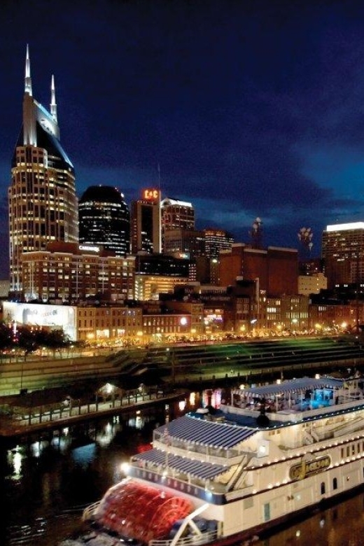 Nashville: General Jackson Showboat Lunch Cruise - Balancing the river views with the indoor program