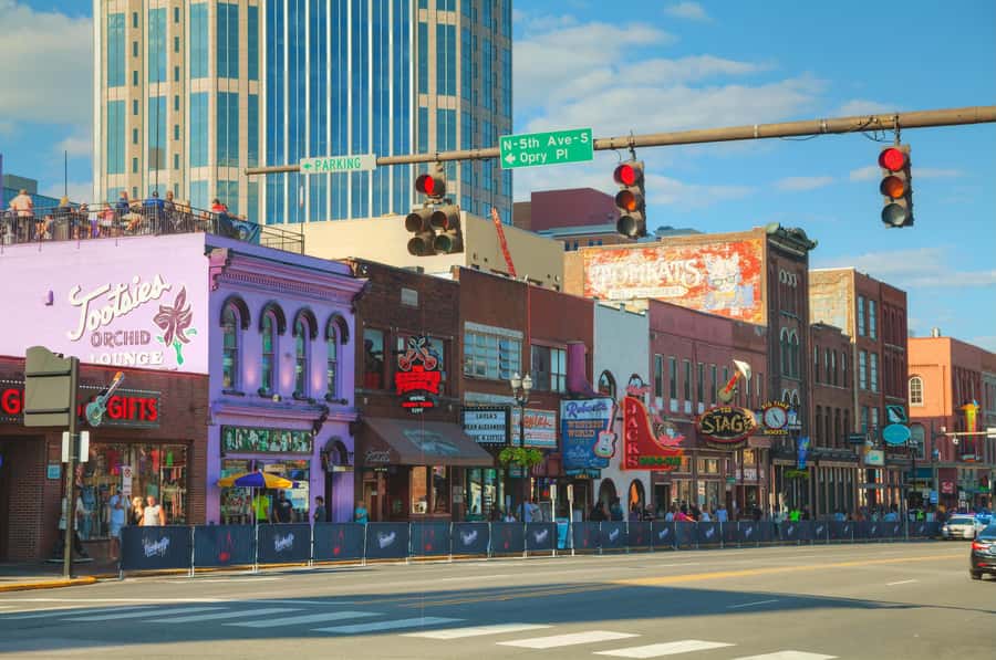 Nashville: Guided Delicious Donut Tour with Tastings - Four shops, several donut styles, and enough food to matter