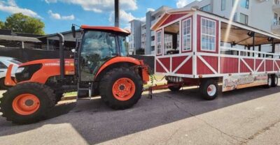 Guided Hayride Tractor Ride and Sightseeing Tour