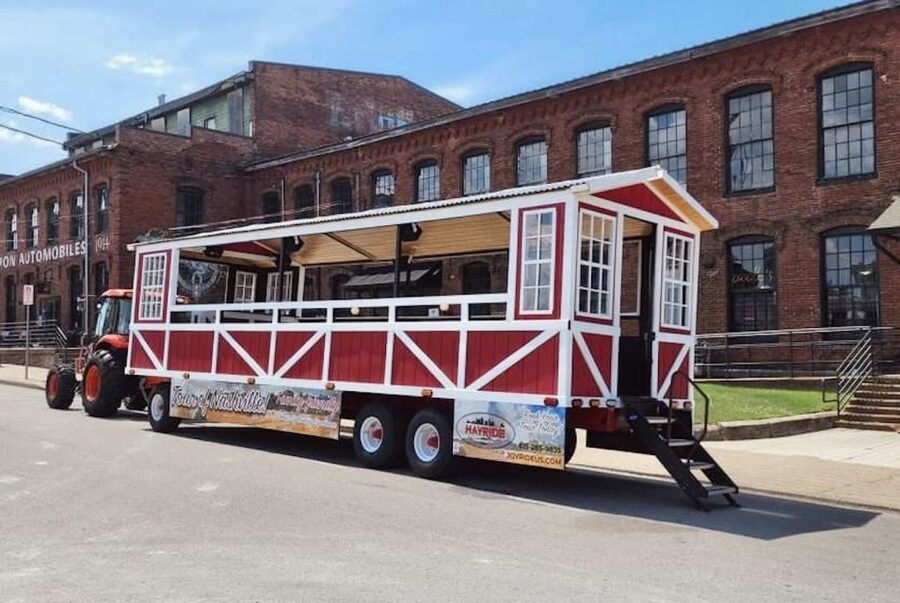 Nashville: Guided Hayride Tractor Ride and Sightseeing Tour - The Gulch and Midtown from an open-air seat