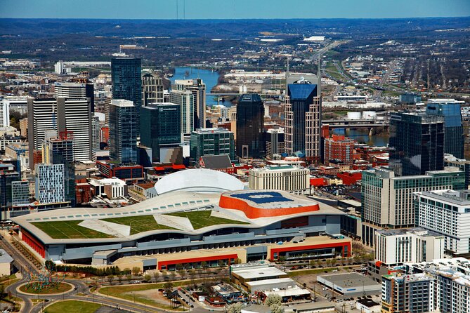 Nashville "Homes of the Stars" Helicopter Tour - The small aircraft makes a real difference