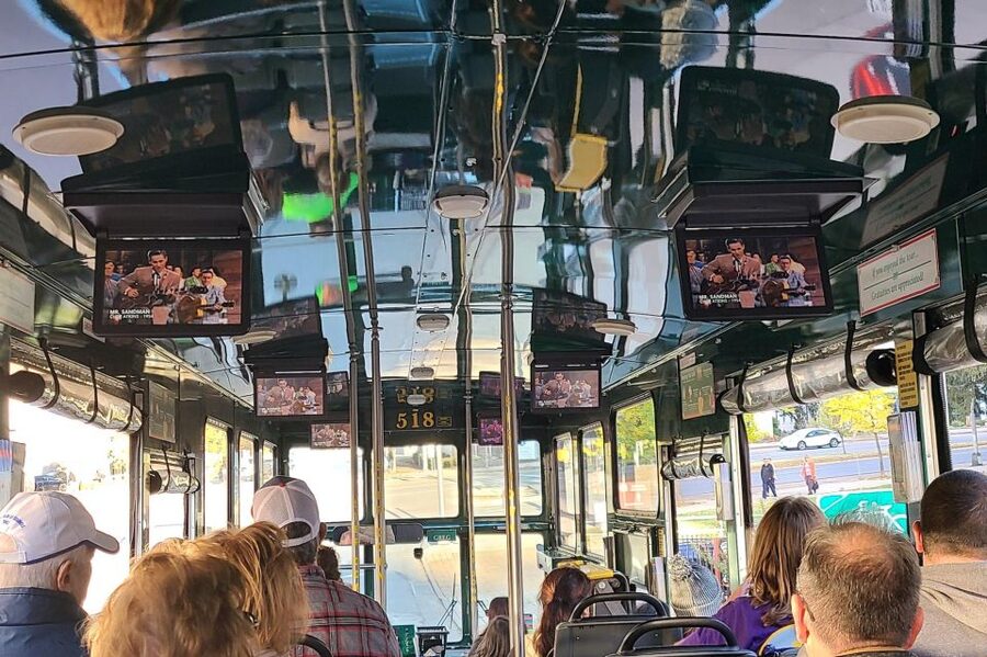 Nashville: Hop-on Hop-off Trolley Tour - Guides, narration, and the ride itself