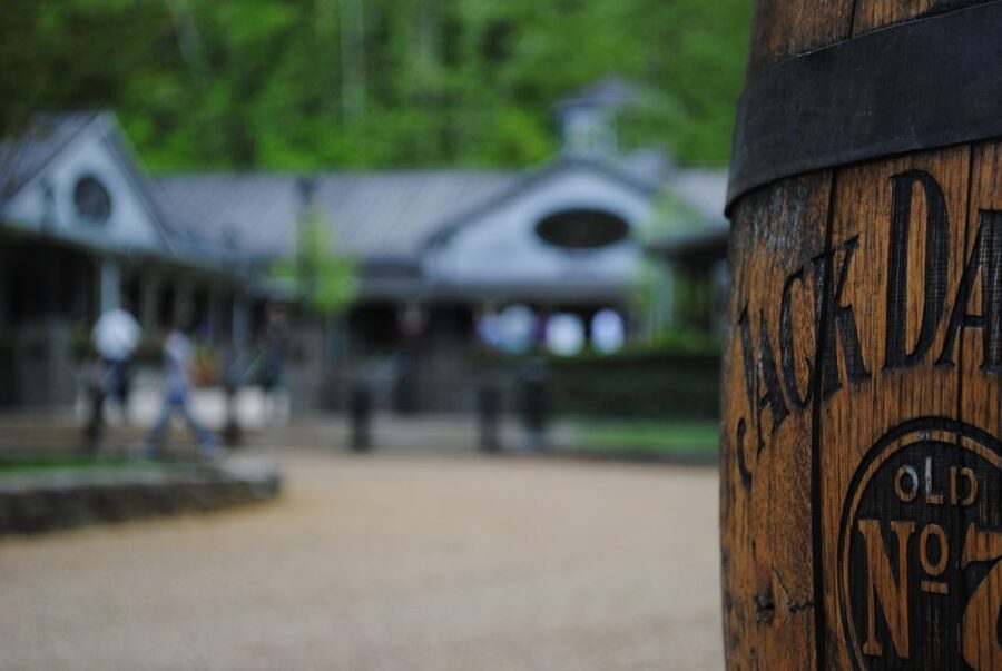 Nashville: Jack Daniel Distillery Day Trip with Tastings - Key points to know before booking