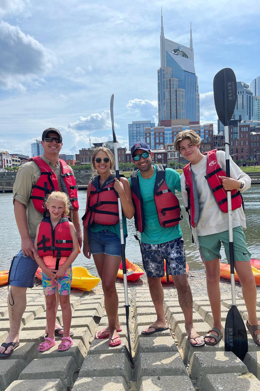 Nashville: Kayak Tour with Skyline Views - The 75-Minute Paddle Toward Nissan Stadium