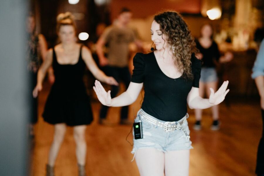 Nashville: Line Dancing Class with Keepsake Video - Arriving on Broadway and finding the right bar