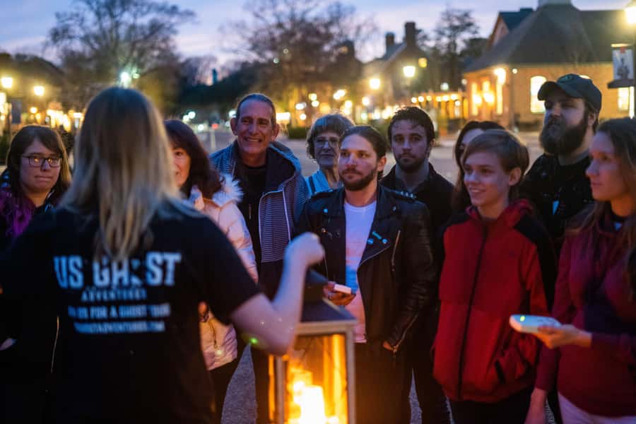 Nashville: Music City Ghosts & Hauntings Guided Walking Tour - The guide can make or break the evening
