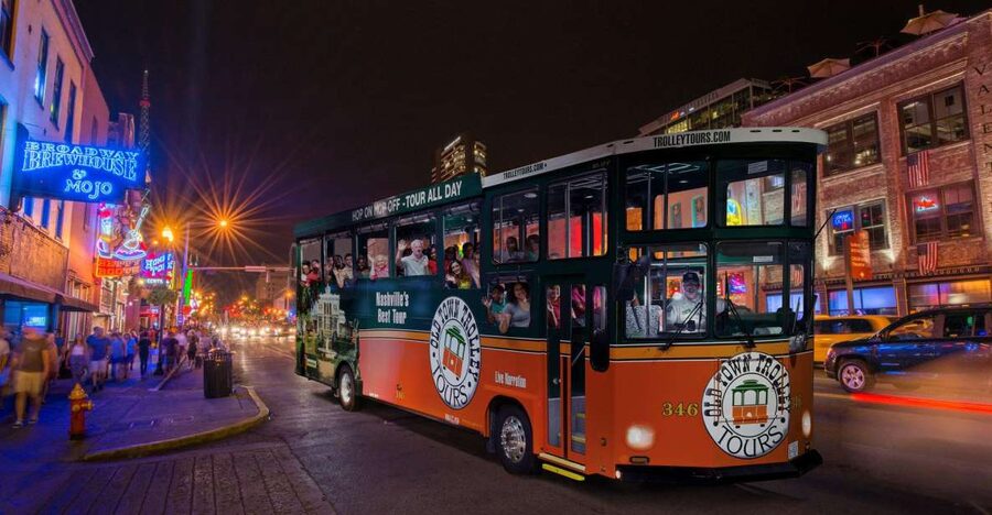 Nashville: Music City Nighttime Trolley Tour - What this nighttime trolley tour actually feels like