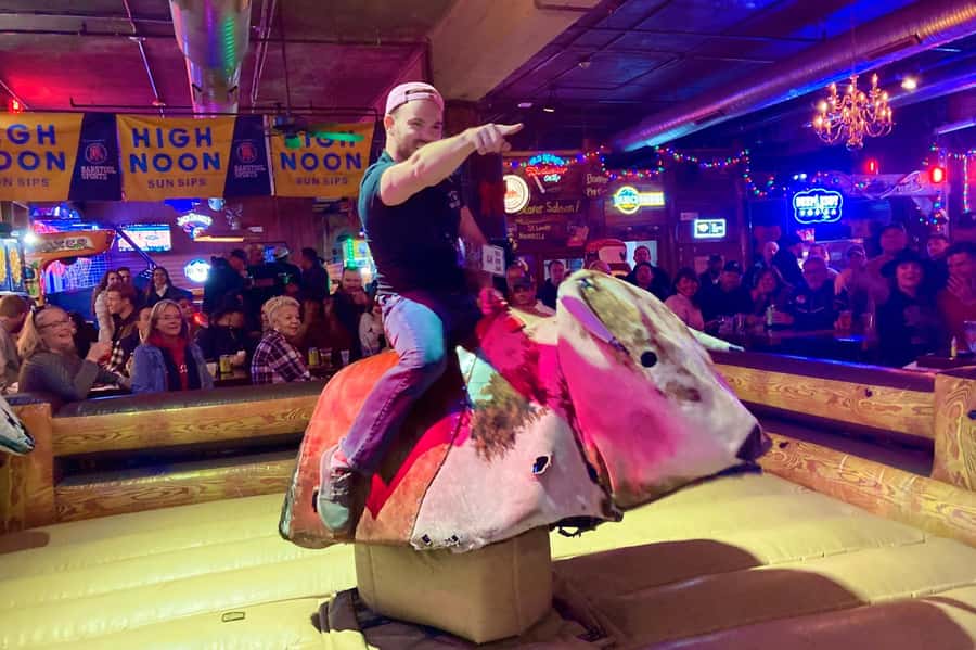 Nashville: Music City Pub Crawl - Starting near Big Shotz in downtown Nashville