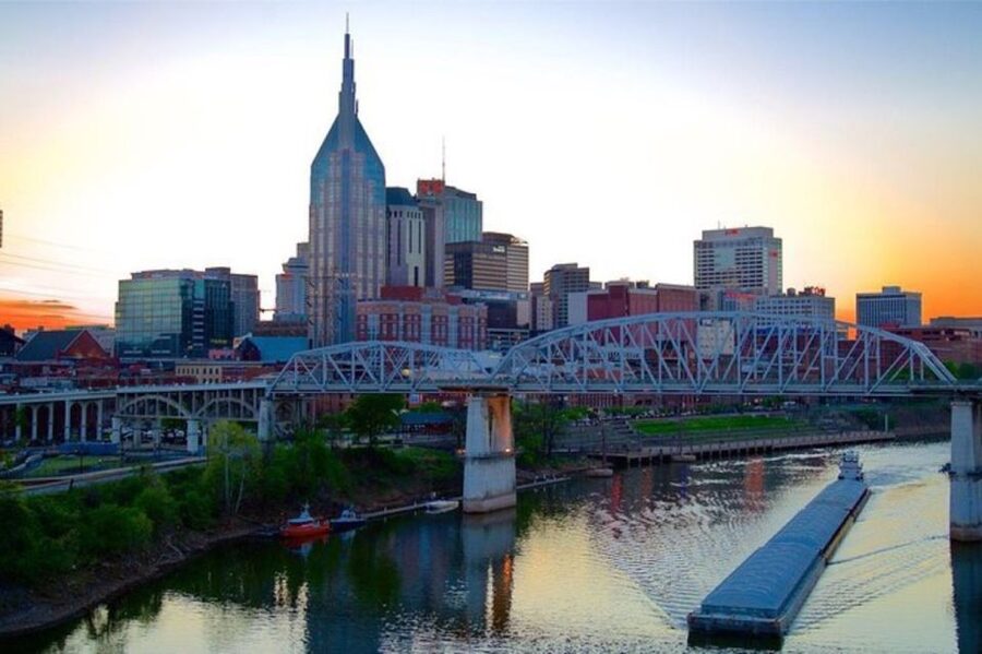 Nashville: Private City Tour with Local Singer-Songwriter - Why a singer-songwriter changes the Nashville tour