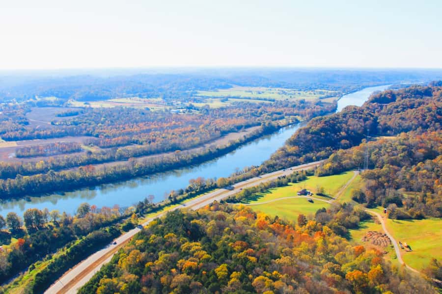 Nashville: River and Nature Tour - Nashville from the air, then open country
