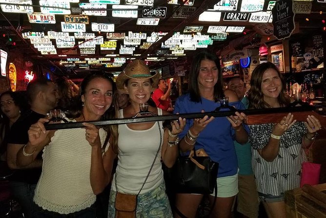 Nashville's Honky-Tonk Walking Sightseeing Pub Crawl - Who should book this Nashville night out?