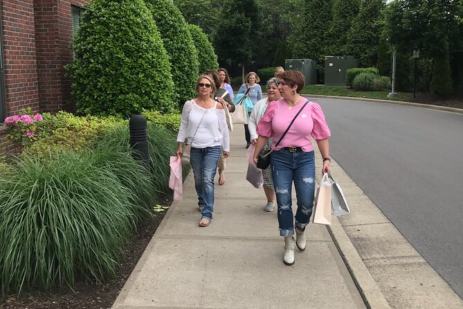 Nashville Shopping Tour with Wine, Cocktails and Snacks - Practical details that matter