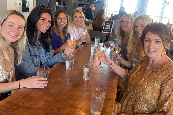 Nashville Shopping Tour with Wine, Cocktails and Snacks - Browsing five Gulch boutiques