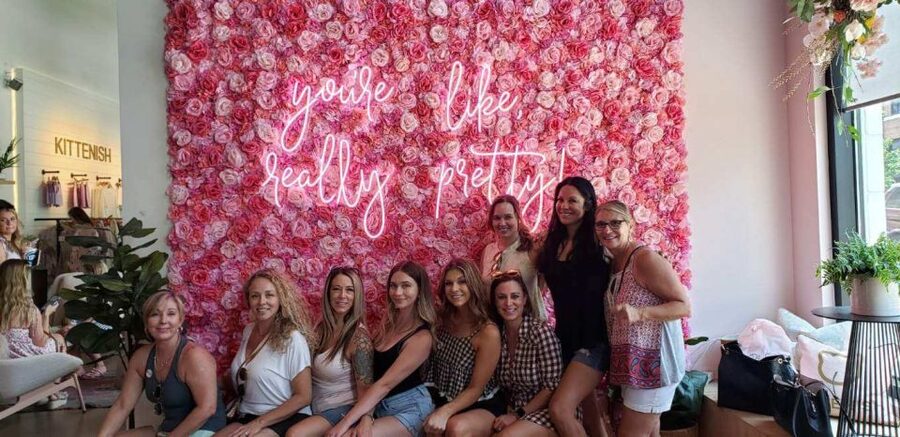 Nashville: Sip n' Shop Guided Walking Tour - Guides can shape the whole afternoon