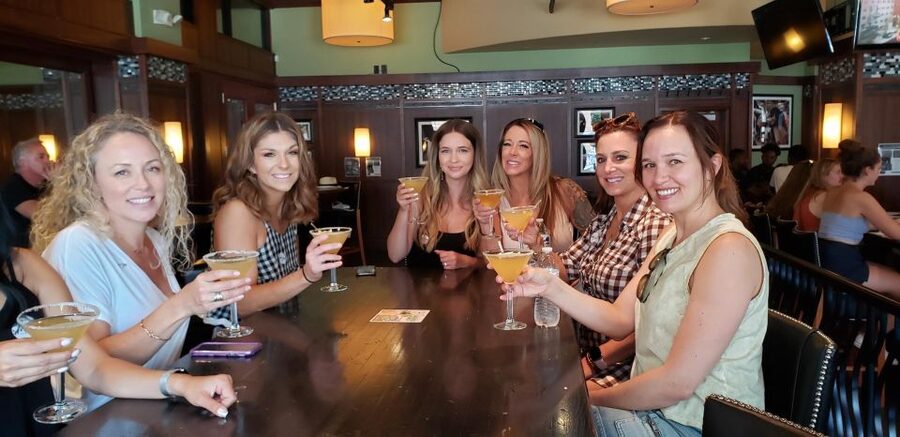 Nashville: Sip n' Shop Guided Walking Tour - Who should book this tour