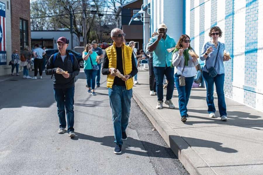 Nashville: Taste of Nashville Food and Sightseeing Van Tour - Key points to know before booking