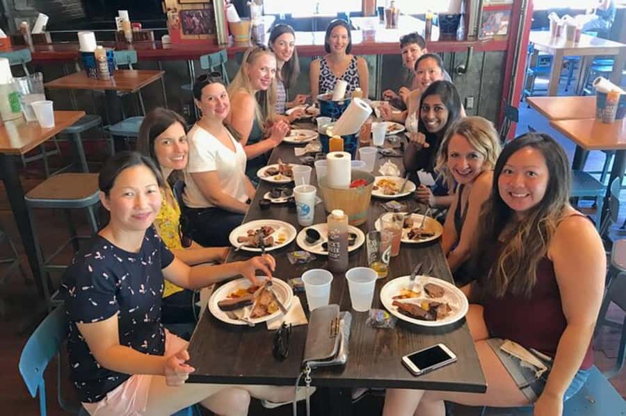 Nashville: Taste of Nashville Food and Sightseeing Van Tour - Hot chicken brings the Nashville bite