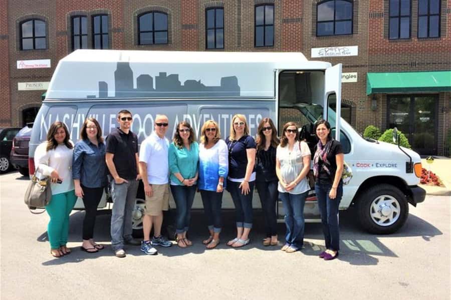 Nashville: Taste of Nashville Food and Sightseeing Van Tour - Barbecue first, with a taste of Southern comfort